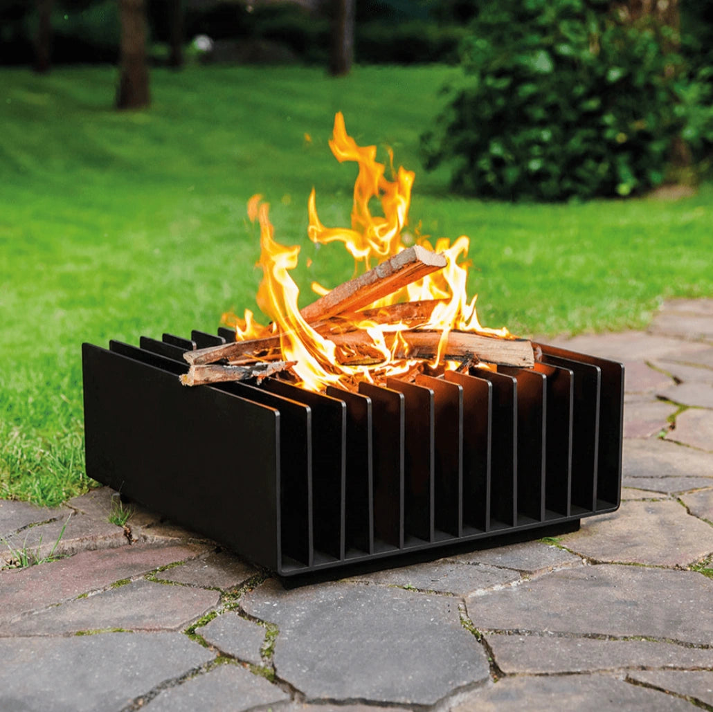 Vatră de Foc Exterior ERIZO Kratki | 40x40 cm | MOBILĂ | METAL NEGRU | DESIGN MODERN | GARANȚIE 2 ANI